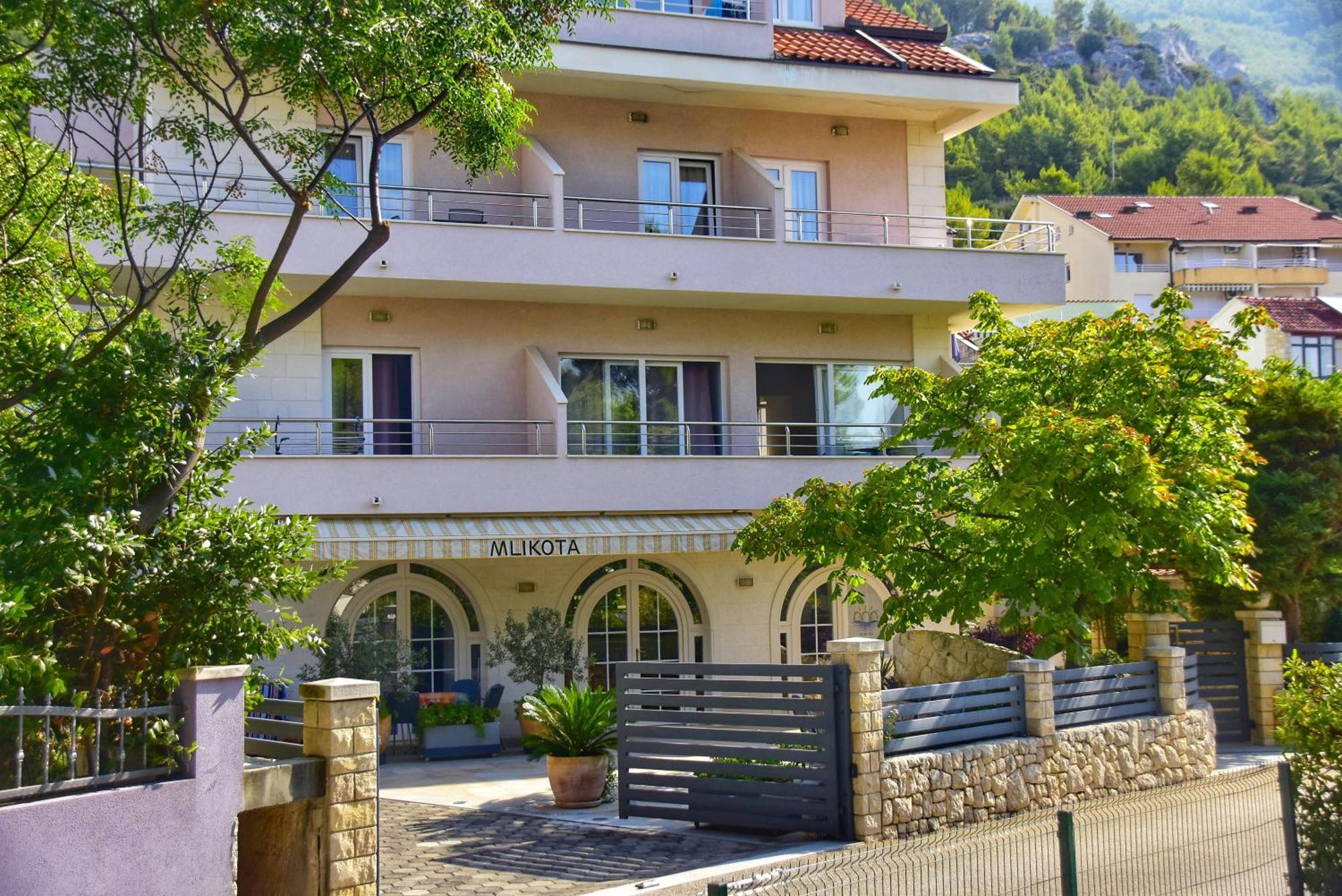 Pansion Mlikota Bed and Breakfast Promajna Buitenkant foto